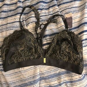 Black lace Bralette